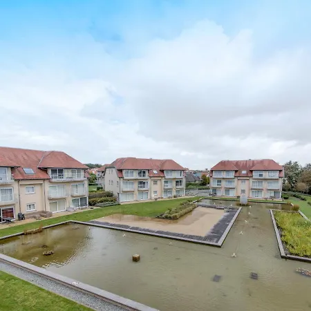 Bowie With Shared Pool By Interhome