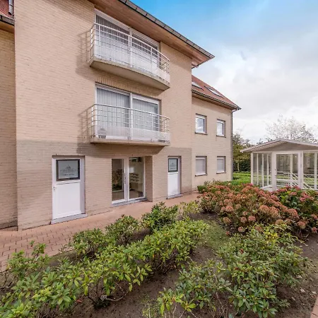 Bowie With Shared Pool By Interhome Apartamento De Haan