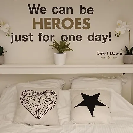 Bowie With Shared Pool By Interhome *